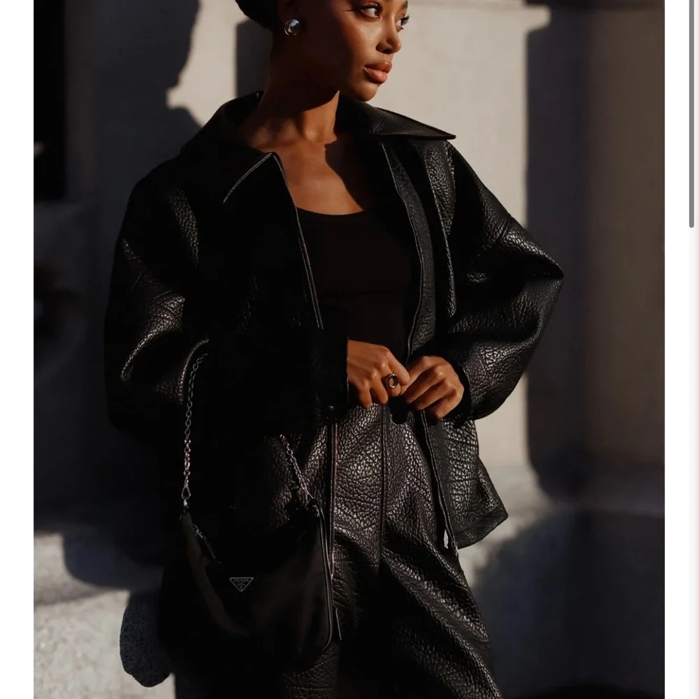 Women’s Jacket-Elegant Black - Picture 5 of 15